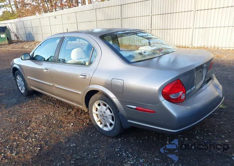 2000 Nissan Maxima Gle/Gxe/Se from USA, damaged, VIN JN1CA31D3YT741110